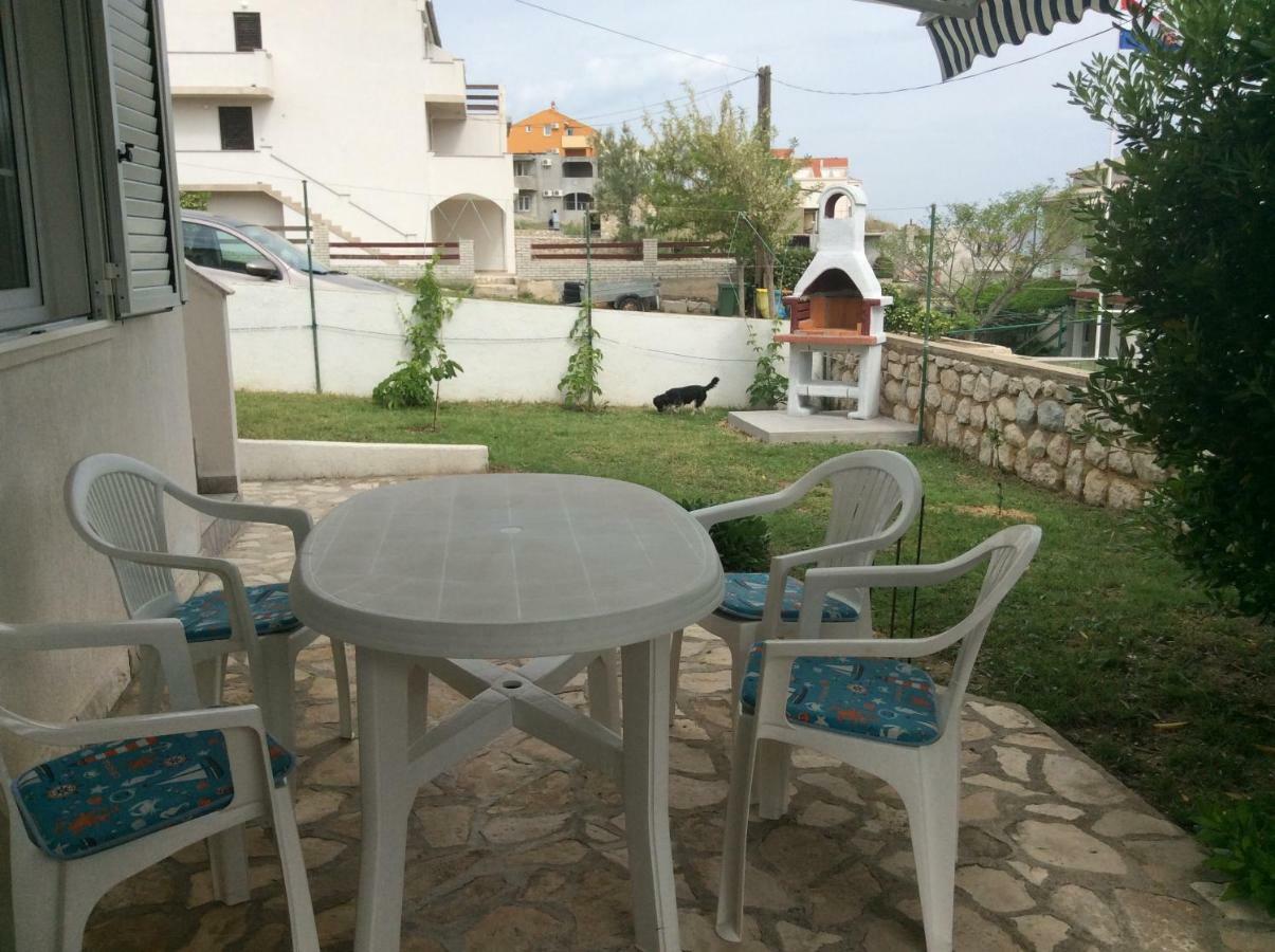 Island Of Pag Holiday Apartments Pag Town Exterior foto