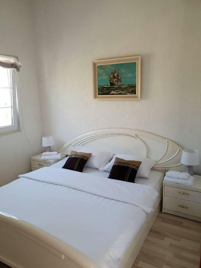 Island Of Pag Holiday Apartments Pag Town Exterior foto