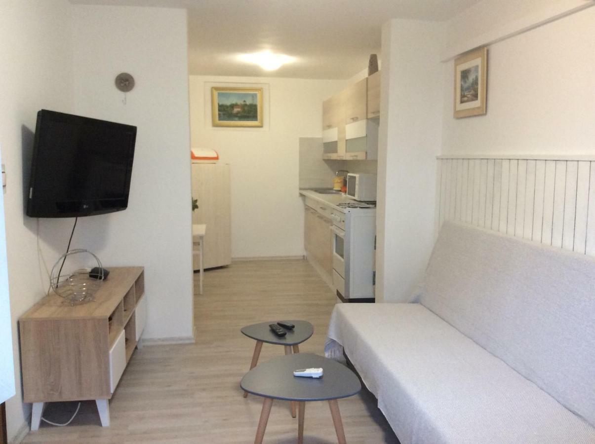 Island Of Pag Holiday Apartments Pag Town Exterior foto