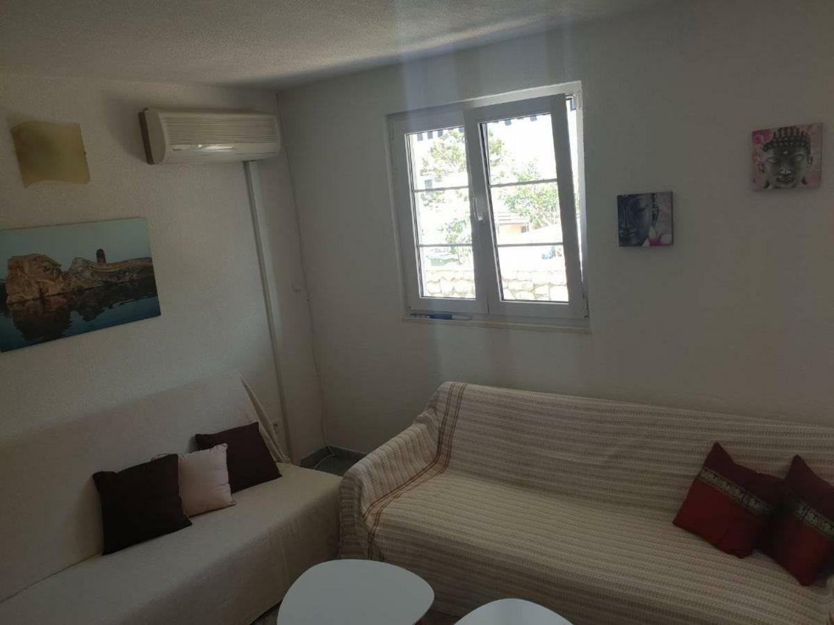 Island Of Pag Holiday Apartments Pag Town Exterior foto